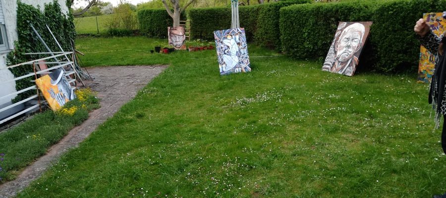 Kunstschaffende treffen sich bei Marc Kraemer